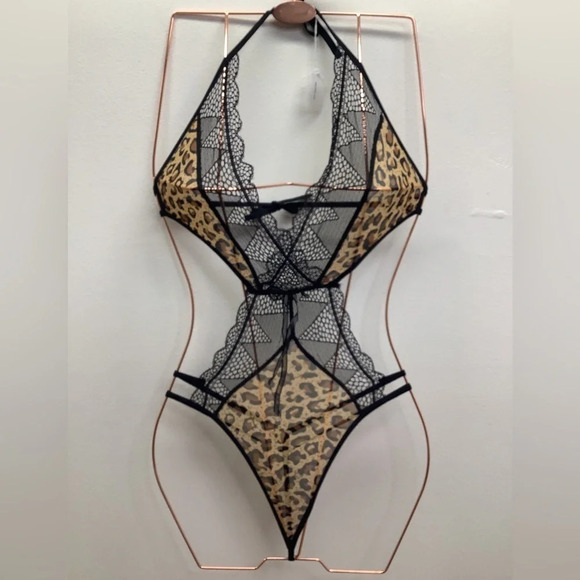 Leopard One Piece Lingerie With Back & Neck Tie & Adjustable Straps. New - Picture 1 of 3